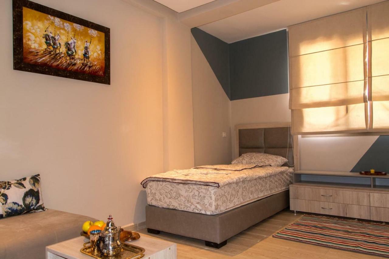 Apartamento Studio calme, cozy, Quartier animé, proche de tous Uchda  Exterior foto